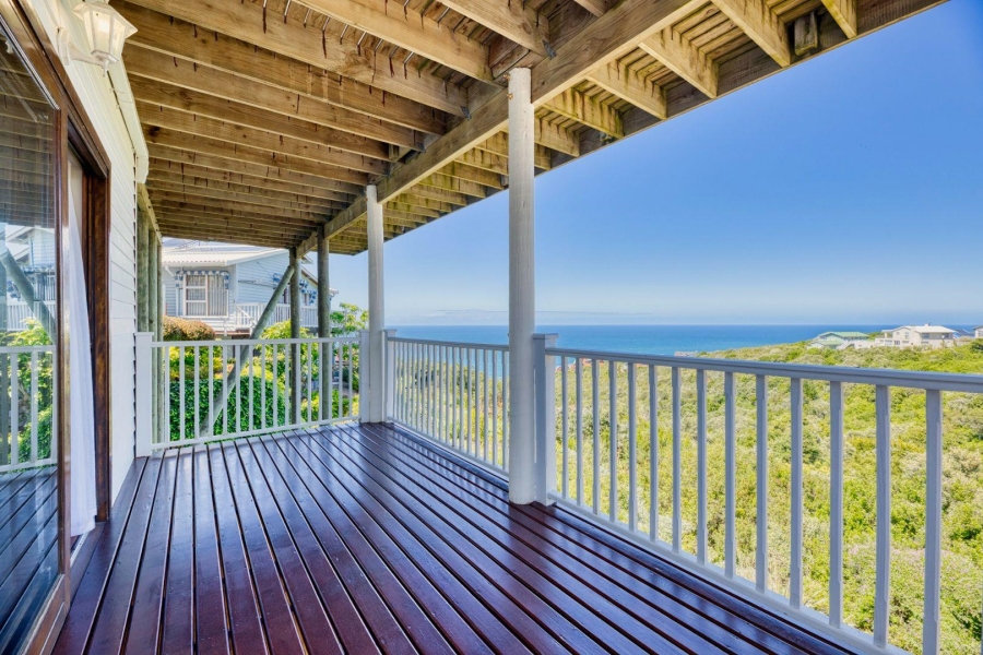 3 Bedroom Property for Sale in Herolds Bay Western Cape